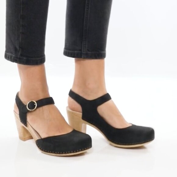 Dansko Black Milled Nubuck Heeled Sandal Size: 39 EU (8.5-9 US) - Picture 1 of 10
